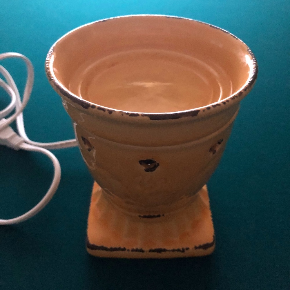 Scentsy Citron Warmer EUC